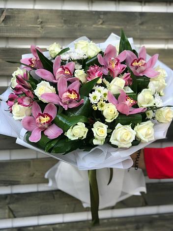 Букет цветов из: Розы и Хризантемы в Жерновце