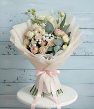 Букет цветов из:  Розы и Лизиантусы #REPLACE_PRED# Жерновце