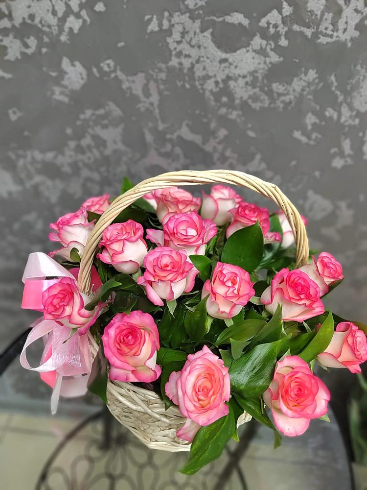 Цветочная композиция из Розы в корзине в Жерновце