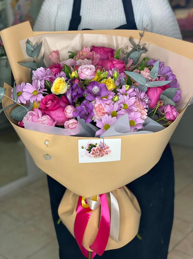 Букет цветов из: Хризантемы, Гвоздики и Альстромерии в Жерновце