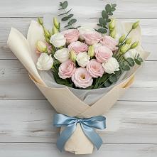 Букет цветов из:  Лизиантусы #REPLACE_PRED# Жерновце