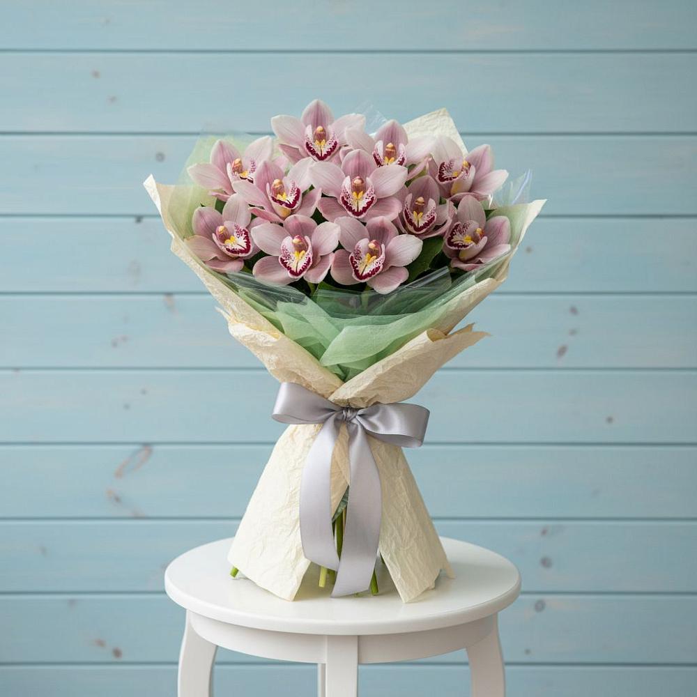 Букет цветов из: Орхидеи и Розы в Жерновце