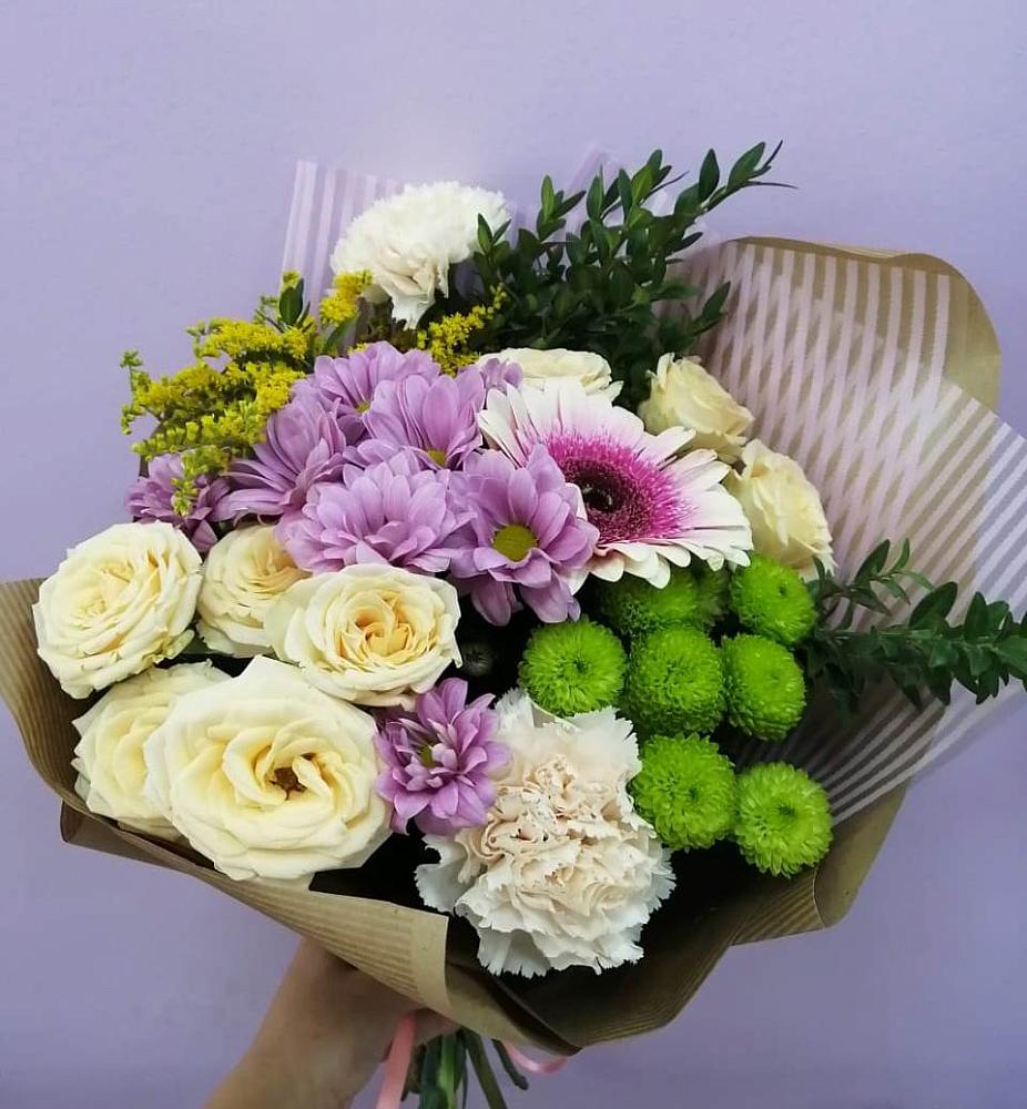 Букет цветов из: Хризантемы, Розы, Гвоздики и Герберы в Жерновце