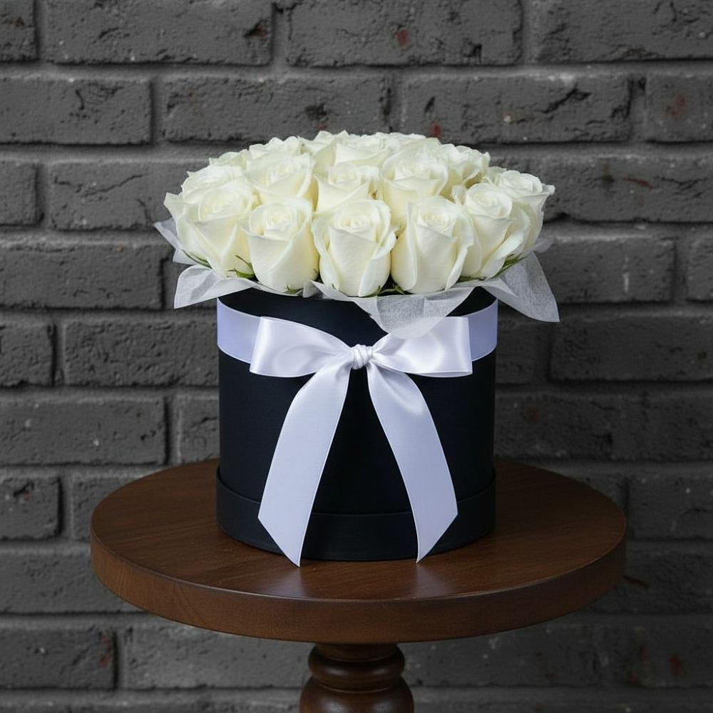 Цветочная композиция из Розы в шляпной коробке в Жерновце